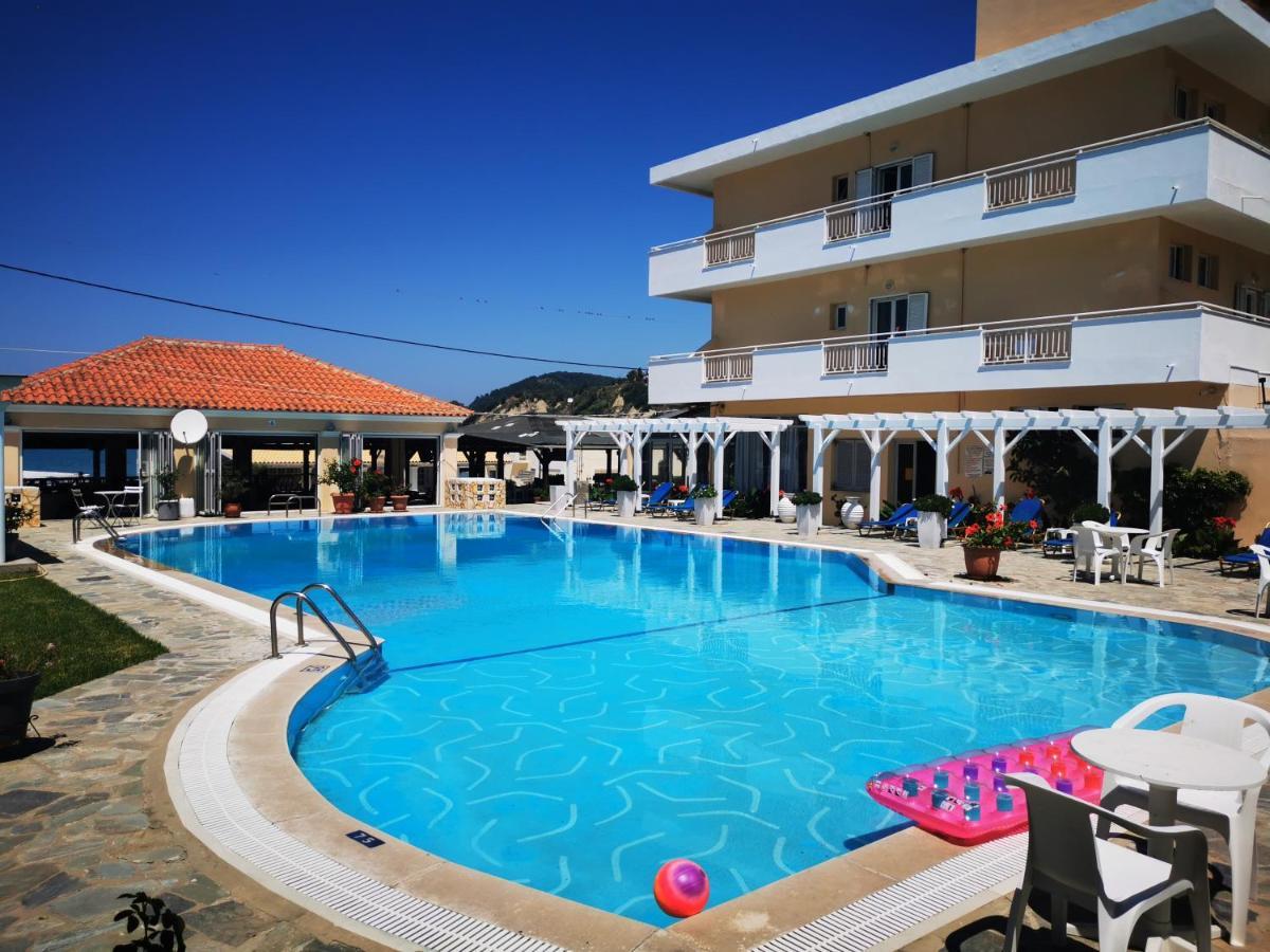 Nafsika Hotel Agios Stefanos Avliotes  Eksteriør billede